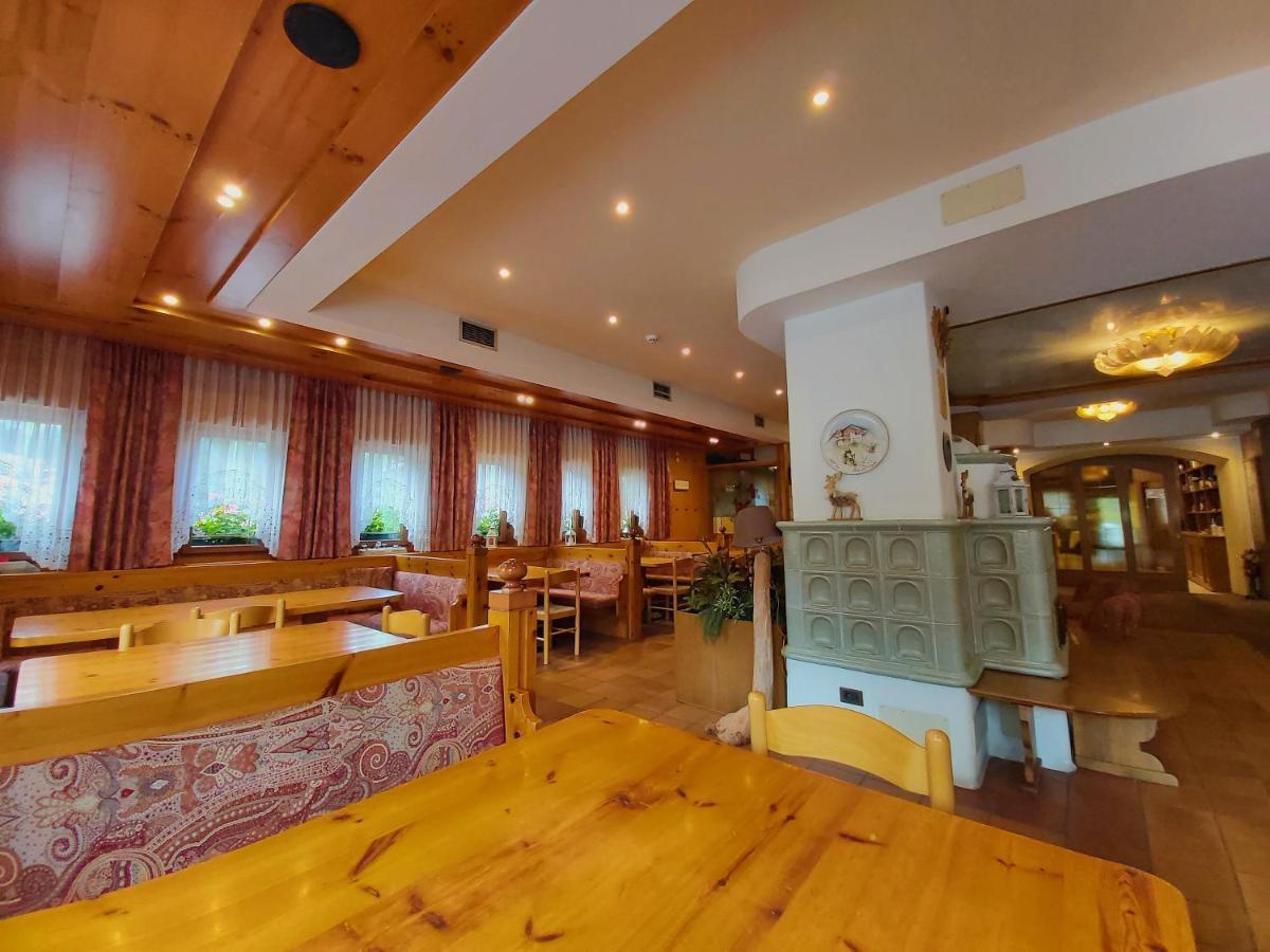 Albergo Scoiattolo Falcade Buitenkant foto