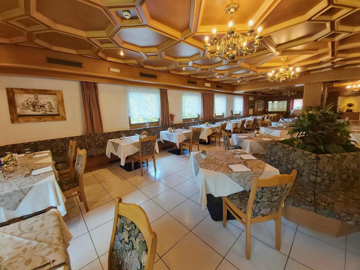 Albergo Scoiattolo Falcade Buitenkant foto