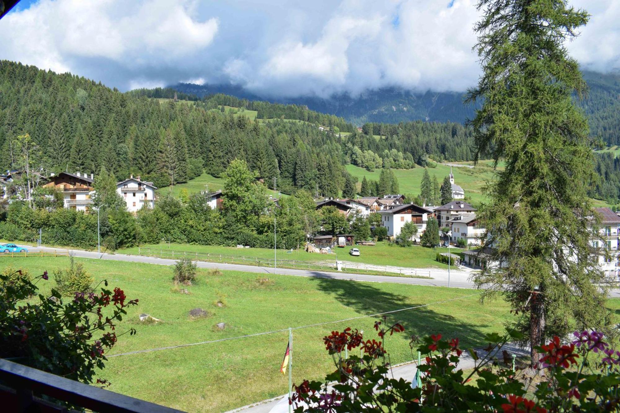 Albergo Scoiattolo Falcade Buitenkant foto